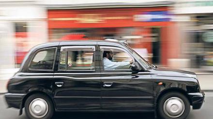 Bald auch in Berlin? Die schwarzen Taxis sind ein Wahrzeichen Londons.