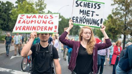 Knappes Gut. Angesichts der prekären Lage des Berliner Wohnungsmarktes gab es auch am Sonntag wieder eine Demonstration gegen Verdrängung und für eine andere Mietenpolitik. 