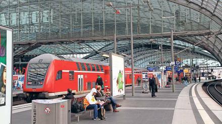 Der Zug hält in Köpenick. Das wünschen sich zumindest Bundestagsabgeordnete für den Regionalexpress. Nicht nur die Fahrt zum Hauptbahnhof ginge schneller. 