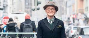 Mit Hut und Rhythmus. Ein britischer Tourist entdeckte Günther Anton Krabbenhöft voriges Jahr auf einem U-Bahnhof – aufgrund seiner Kleidung. Seither ist der Rentner ziemlich gefragt.