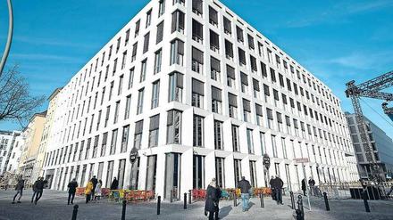 Ganz in Weiß: Der siebenstöckige Neubau der Deutschen Bank in Charlottenburg.