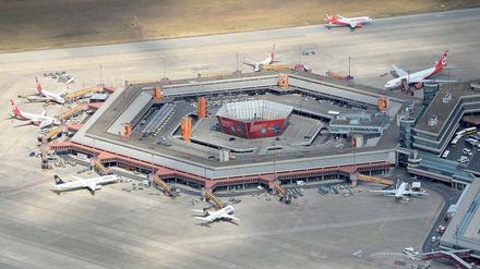 FDP und Geschäftsreisende kämpfen um die Offenhaltung des Flughafens Tegel.