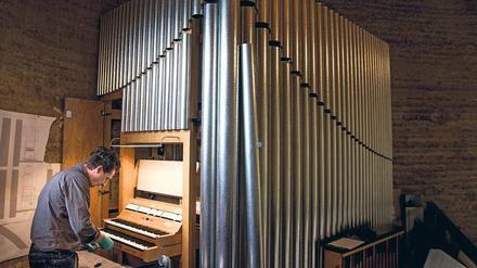 Vier in einer Orgel: der Gedanke der Versöhnung in Form einer Orgel.