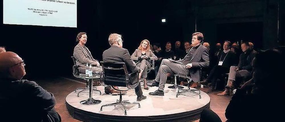 Die Architekten Moritz Mungenast, Frank Heinlein und Jana Revedin diskutierten mit Chefredakteur Lorenz Maroldt (von links).