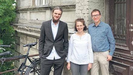 Lesen und lesen lassen. Das Team der Lettrétage aus Katharina Deloglu (M.), Tom Bresemann (l.) und Moritz Malsch.