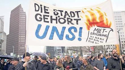 Mehrfach demonstrierten Tausende Berliner im vergangenen Jahr gegen den teils rasanten Anstieg der Mieten in ihrer Stadt.