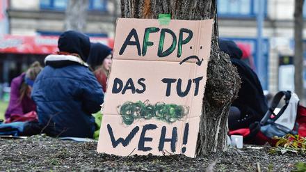 Proteste, Austritte, Drohungen, Angriffe: Die Liberalen durchleben nach der AfD-Wahlhilfe in Thüringen eine schwere Krise. Die Langzeitfolgen sind bisher nicht absehbar. 