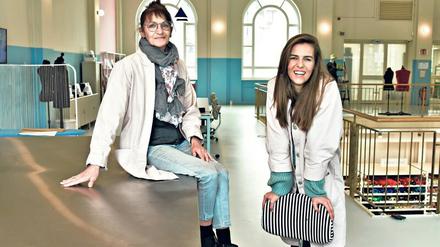 Selbermachen ist nachhaltig, finden Andrea Arnkens (links) und Davina Grazia Glatz vom „Selfmade“-Laden in Tempelhof. 