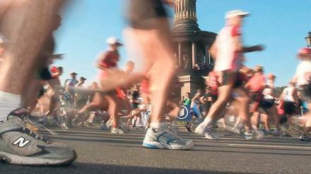 Die Stadt im Schnellgang. Für auswärtige Läufer ist der Berlin-Marathon auch touristisch ein Höhepunkt. 