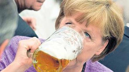 Prostata! Kinderlose Berliner müssen sich am Glas nicht einschränken.Foto: dpa