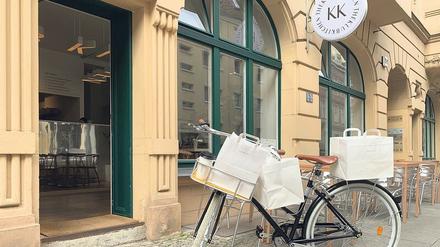 Aus der Not eine Tugend machen. Die Mitarbeiter von The Klub Kitchen in Berlin-Mitte liefern Bestellungen nun mit dem Fahrrad aus.
