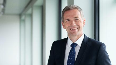 Hinrich Holm ist seit Juli der alleinige Vorsitzender des Vorstands der Investitionsbank Berlin (IBB). Er kam von der Nord/LB ist der Nachfolger von Jürgen Allerkamp.