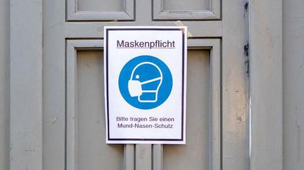 An Brandenburger und Berliner Schulen gelten Maskenpflicht-Regeln (Symbolbild).