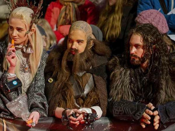 Abgedreht. Der letzte Teil der Hobbit-Trilogie kommt in die Kinos. Fans bei der Premiere in Berlin. 