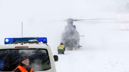 Nicht nur Schneegestöber können für Hubschrauber-Piloten ein massives Sichtproblem auslösen - auch Sand kann tückische Einschränkungen mit sich bringen. 