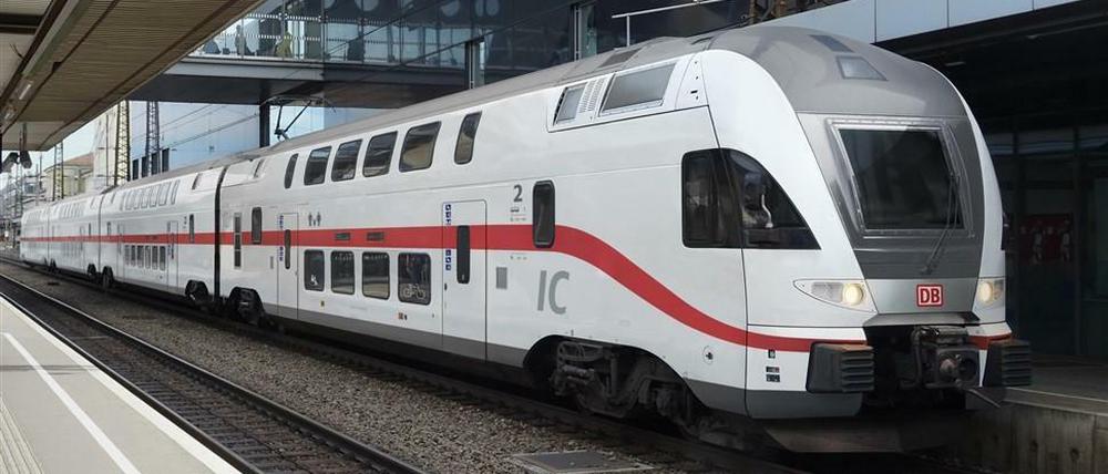 So soll der österreichische Doppelstock-Zug im DB-Design aussehen.