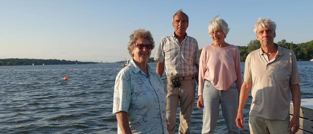 Die (unvollständige) Initiative Gewässer-Lärmschutz auf der Havel. Ganz rechts steht Christof Schaefer.
