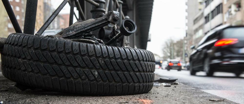 Resultat eines illegalen Autorennens: An der Gitschiner Straße kam es 2017 zu einem schweren Verkehrsunfall.