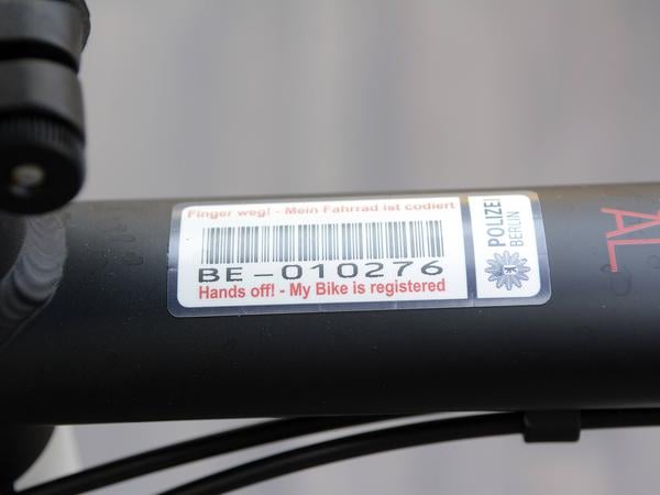berlin angeschlossene fahrrad verloren schlüssel polizei