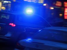 Unter Drogeneinfluss und ohne Führerschein: Mann verletzt sich bei Unfall mit gestohlenem Wagen in Berlin-Tiergarten