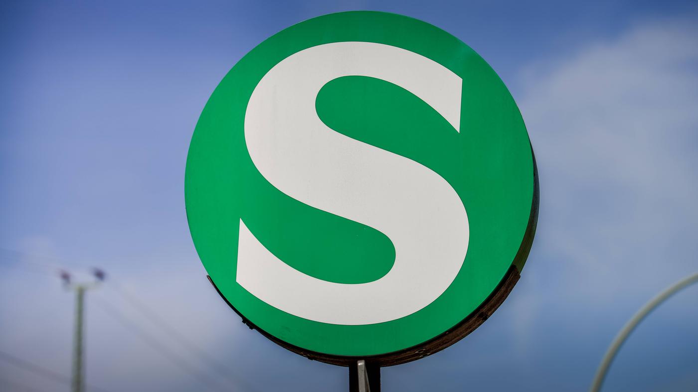 Die Lösung des „Grünen Rätsels“: Was es mit Berlins S-Bahn-Logo auf