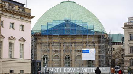 Auch die katholische Berliner Sankt Hedwigs-Kathedrale kann am Sonntag besichtigt werden.
