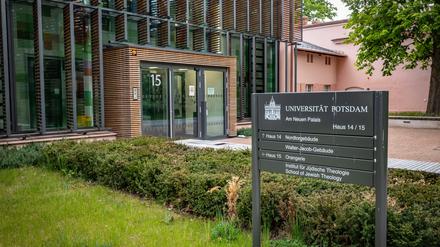 Die School of Jewish Theology ist ein Institut an der Universität Potsdam. Krochmalnik war hier seit Oktober 2020 im Amt.