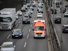 Klimablockierer verschärfen Stau: Die 19 langen Minuten der Berliner Spezialretter zum Unfallopfer