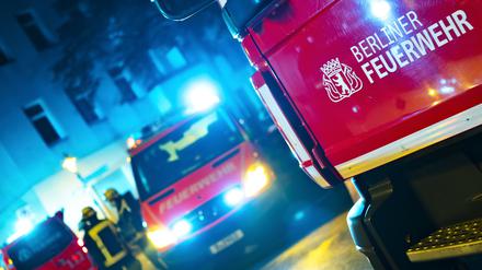 Rettungswagen der Berliner Feuerwehr im Einsatz. (Symbolfoto)