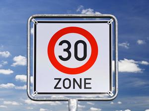 Schild Tempo-30-Zone *** Sign speed 30 zone