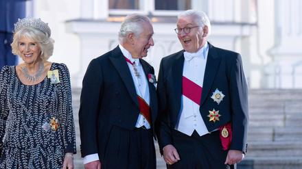 Staatsbankett in Berlin zu Ehren von König Charles III. und Königin-Gemahlin Camilla zusammen mit Bundespräsident Frank-Walter Steinmeier und Elke Büdenbender. 