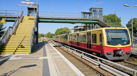 Die Tat hatte sich am S-Bahnhof Biesdorf im Bezirk Marzahn-Hellersdorf ereignet.