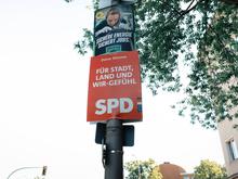 Festnahme in Berlin-Lankwitz: Trio beschädigt Wahlplakate von CDU, SPD und Grünen