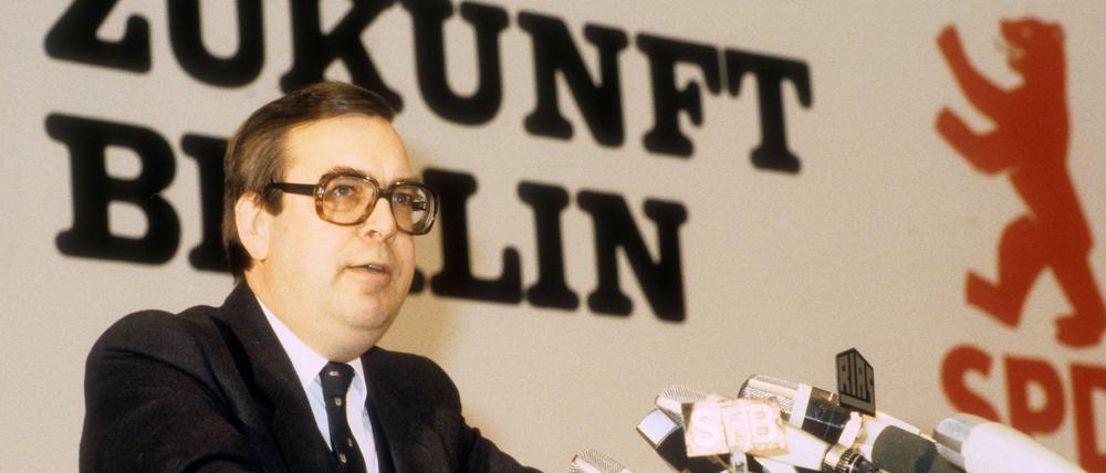 Der langjährige SPD-Abgeordnete Alexander Longolius ist tot.