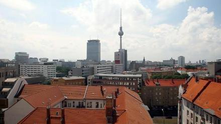 Das IW warnt vor einer Spekulationsblase auf dem Berliner Immobilienmarkt.