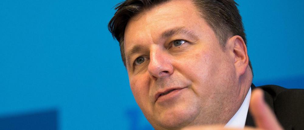 Vertraut den Beamten: Innensenator Andreas Geisel (SPD).