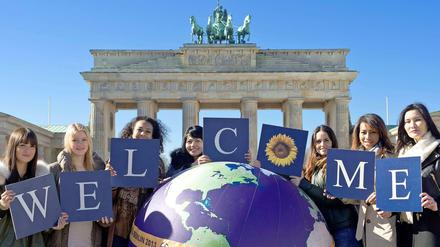 Aus aller Welt präsentieren sich Länder auf der Internationalen Tourismus-Börse (ITB) und entdecken Berlin. 