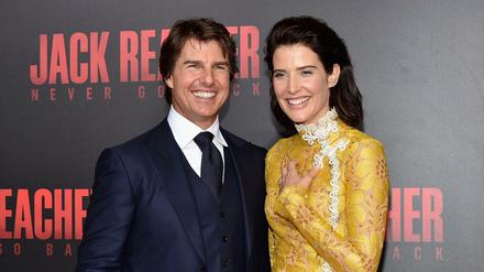 Schick in Schale. Tom Cruise and Cobie Smulders waren vor ein paar Tagen Gäste einer Voraufführung von "Jack Reacher" in Louisiana.
