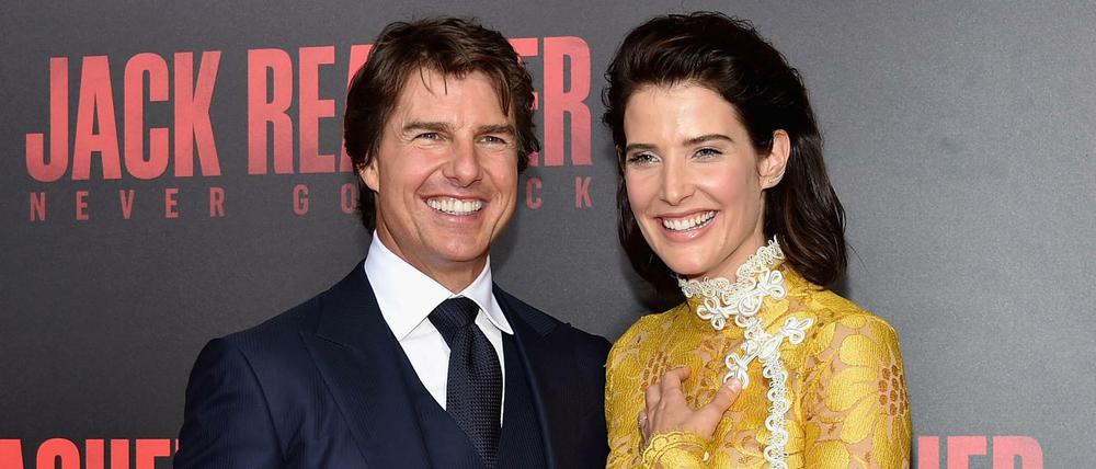 Schick in Schale. Tom Cruise and Cobie Smulders waren vor ein paar Tagen Gäste einer Voraufführung von "Jack Reacher" in Louisiana.