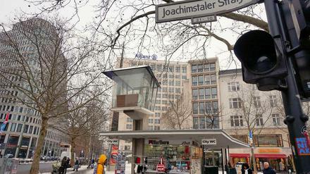 Schilder oder Schilda? Die Joachimstaler Straße schrieb sich früher mit „H“, anders als der Joachimstaler Platz.