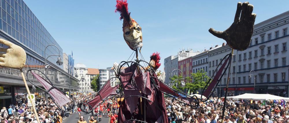 Künftig beginnt der Karneval der Kulturen nicht mehr am Hermannplatz, sondern endet dort.