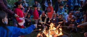 Die Familiennacht hat auch einige Lagerfeuer-Aktivitäten zu bieten.