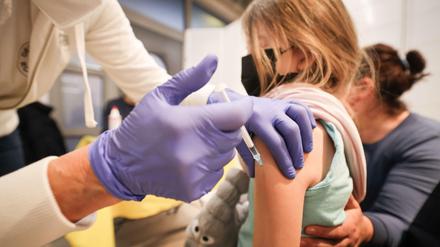 Die Kinderimpfungen sind gestartet. Auch im neuen Impfzentrum im ehemaligen Internationalen Congress Centrum (ICC). 