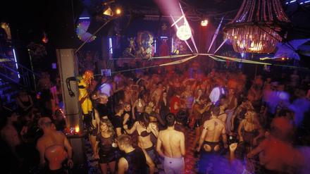 Aufgeheizt. Die sexpositiven Partys im Kitkatclub - hier ein Bild aus der Location in der Bessemerstraße 2008 - sind legendär.