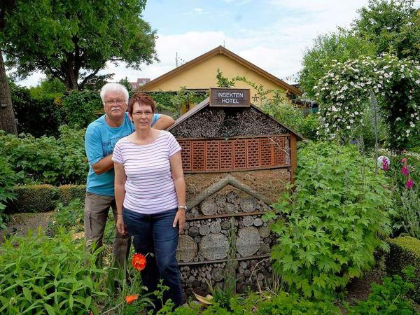 Sie wollen bleiben. Marina Betcke (re.) gehört zum Vorstand der Kolonie Oeynhausen, den Kleingarten nutzen sie und ihr Mann Thomas schon seit 23 Jahren. 