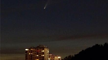 Ein Licht geht auf über Reinickendorf: Der Komet "Neowise" ist besonders an dunklen Orten gut sichtbar - vielleicht noch für zwei Wochen.