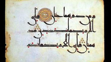 Auch der Louvre in Paris zeigte 2007 alte Koran-Schriften wie diese aus dem Vorderen Orient oder Tunesien, vor dem Jahr 1000 entstanden.