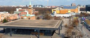 Berühmte Bauten, berüchtigte Ödnis. Die Neue Nationalgalerie, links dahinter die St. Matthäus-Kirche und die Gemäldegalerie. Rechts: Kammermusiksaal und Philharmonie.