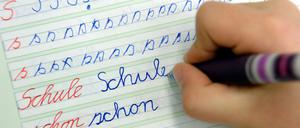 Berlins Schüler tun sich schwer, wenn es um das Schreiben geht.