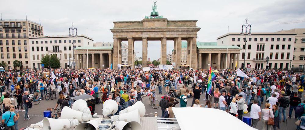 Eine Demo gegen die Corona-Maßnahmen vor dem Brandenburger Tor im August.